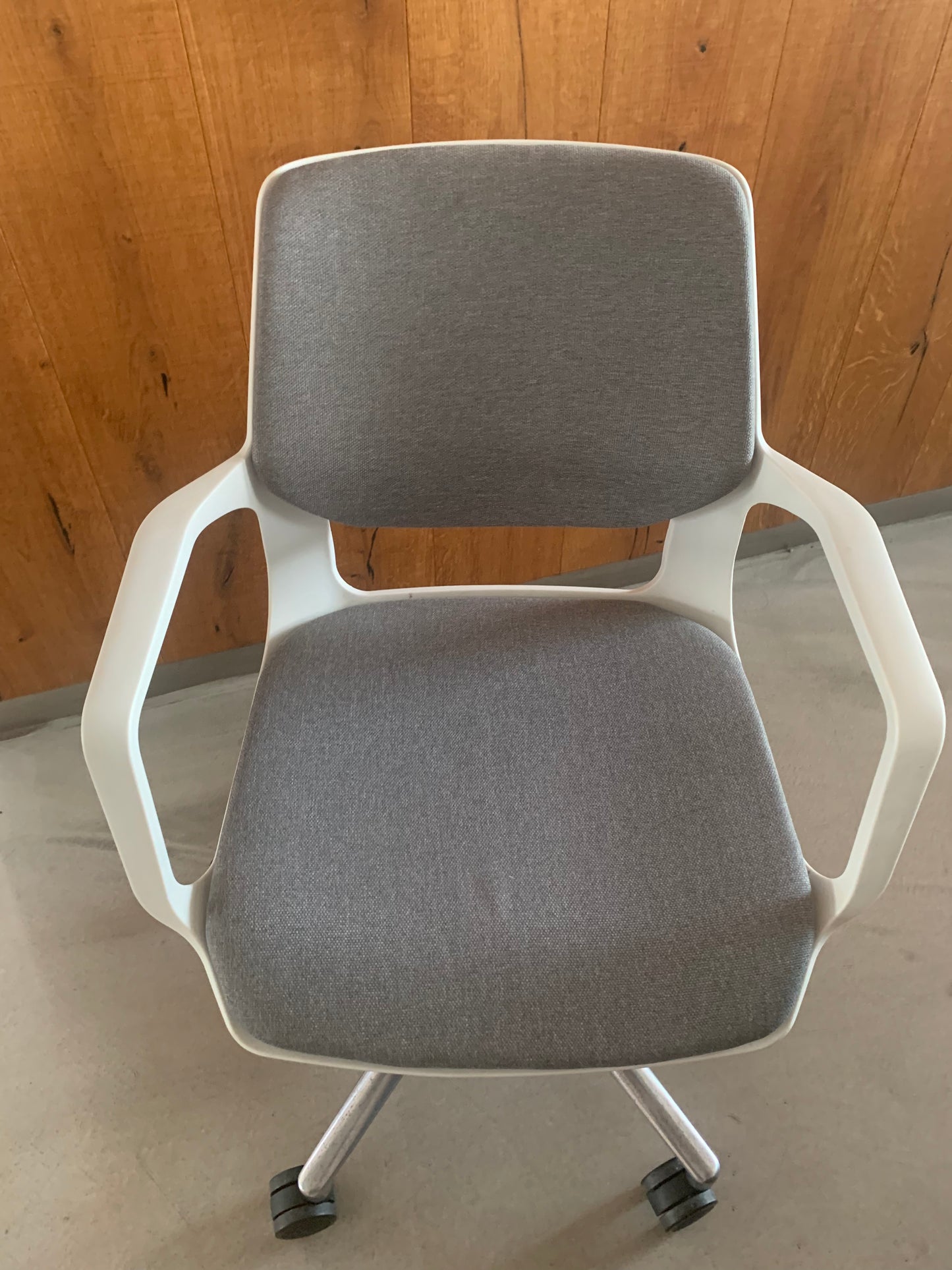 Newentor Life Liftable and Mesh Backrest Chairs