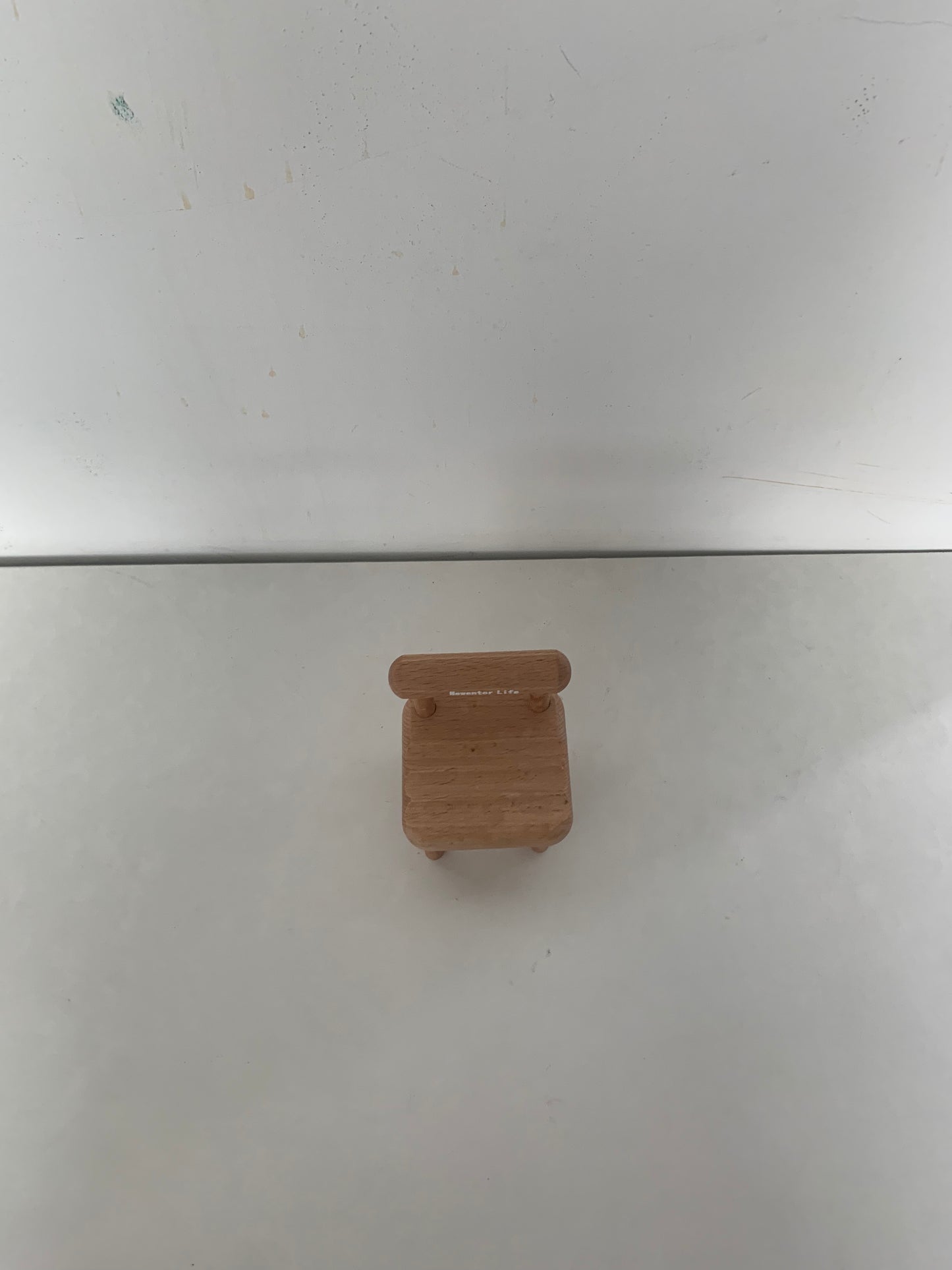 Newentor Life Stands Adapted for Mobile Phones