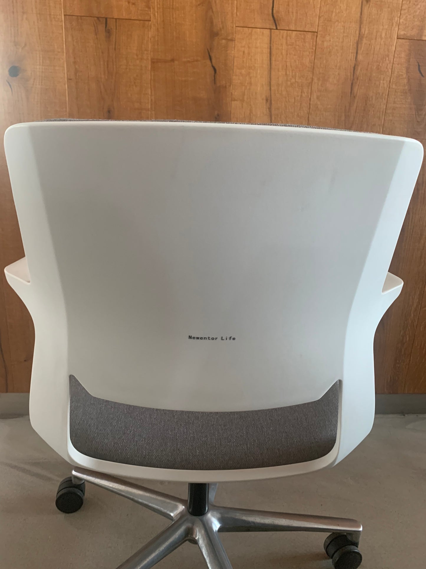 Newentor Life Liftable and Mesh Backrest Chairs