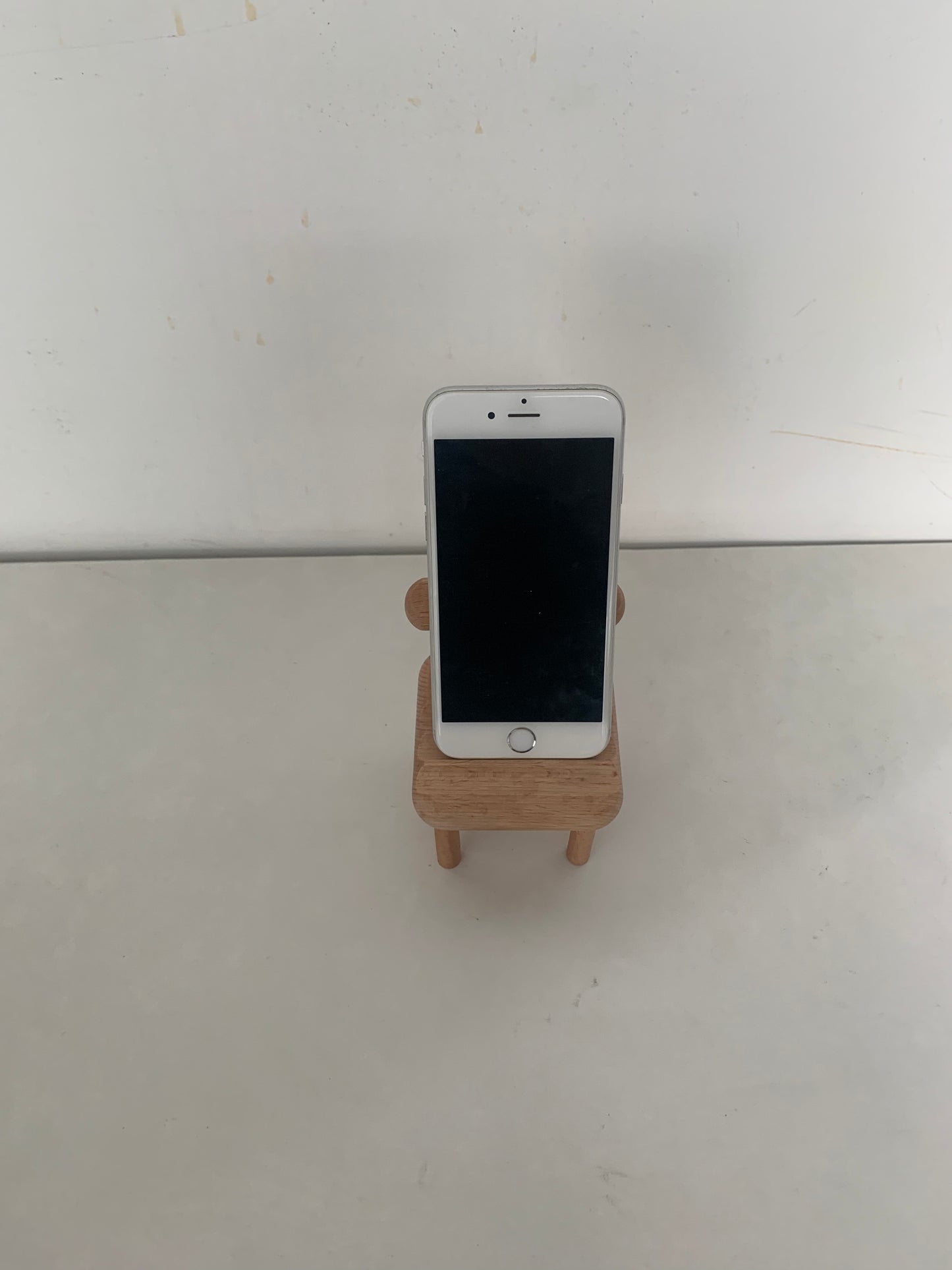 Newentor Life Stands adapted for mobile phones